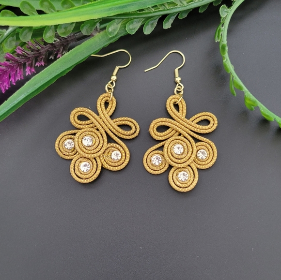 Handmade Art Deco Gold Dangle Earrings - Picture 2 of 6